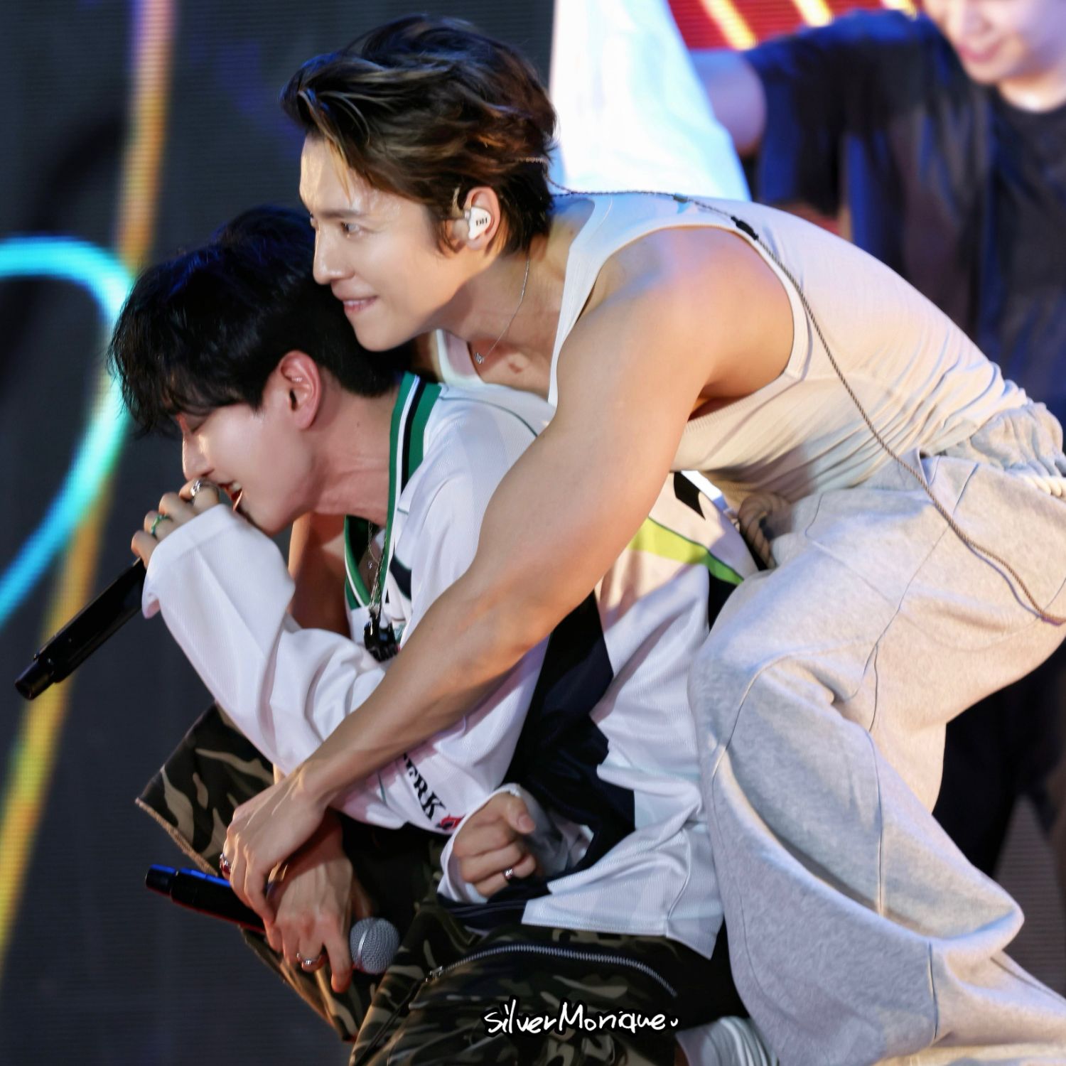 A moment captured by Donghae (Super Junior)'s fan
