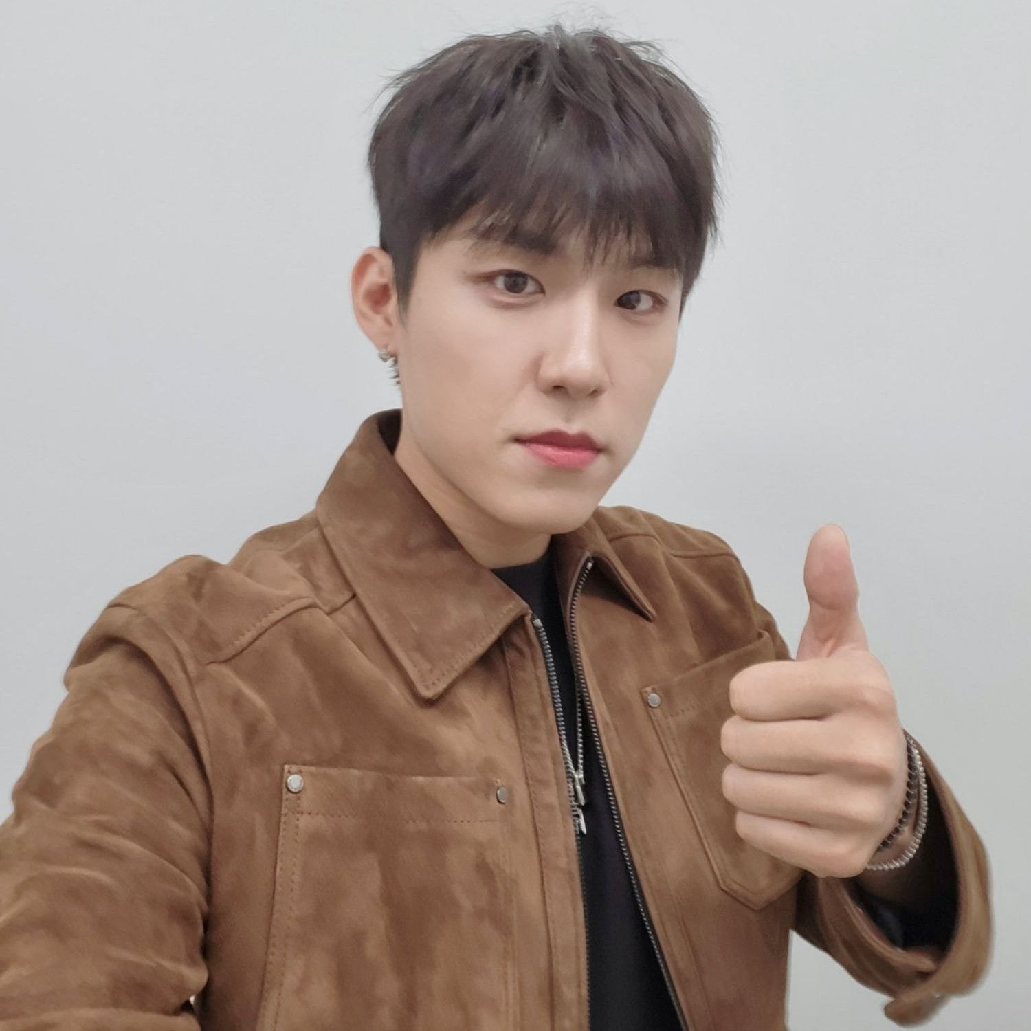 Latest photo of Park Woojin (AB6IX)