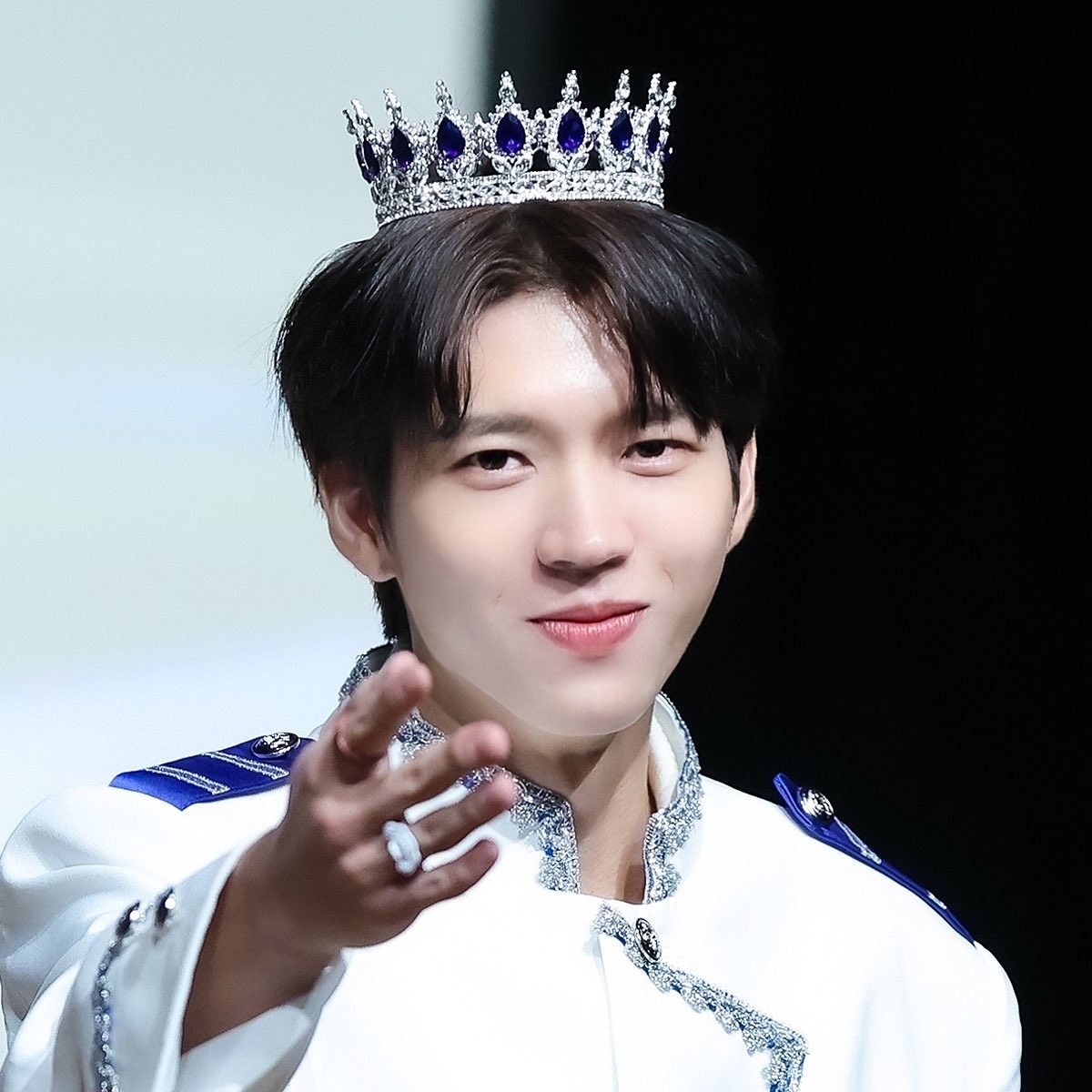 Behind-the-scenes cut of Woohyun (INFINITE)