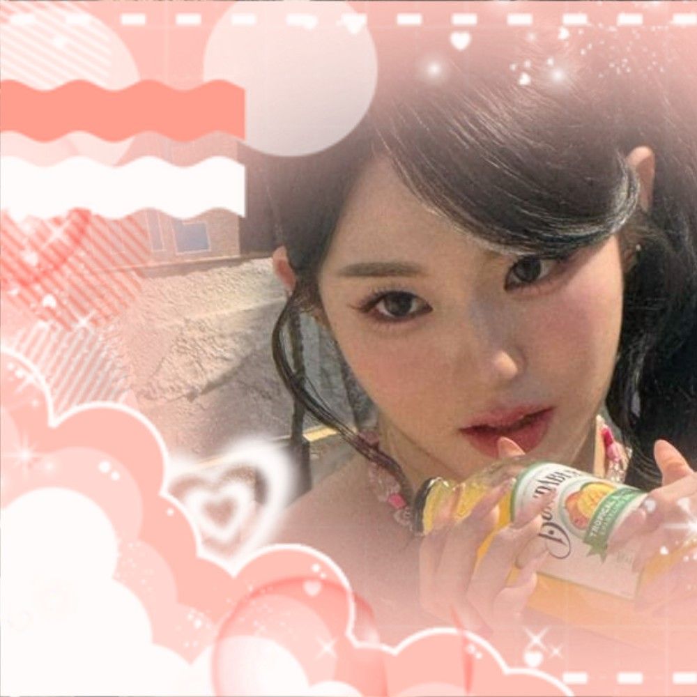 Behind-the-scenes cut of Xinyu (tripleS)