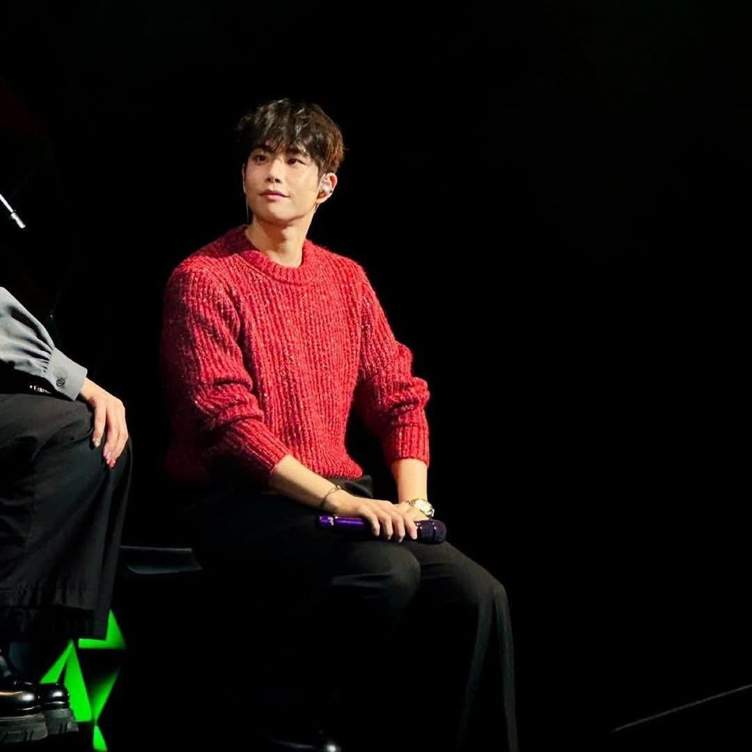 Latest photo of MJ (ASTRO)