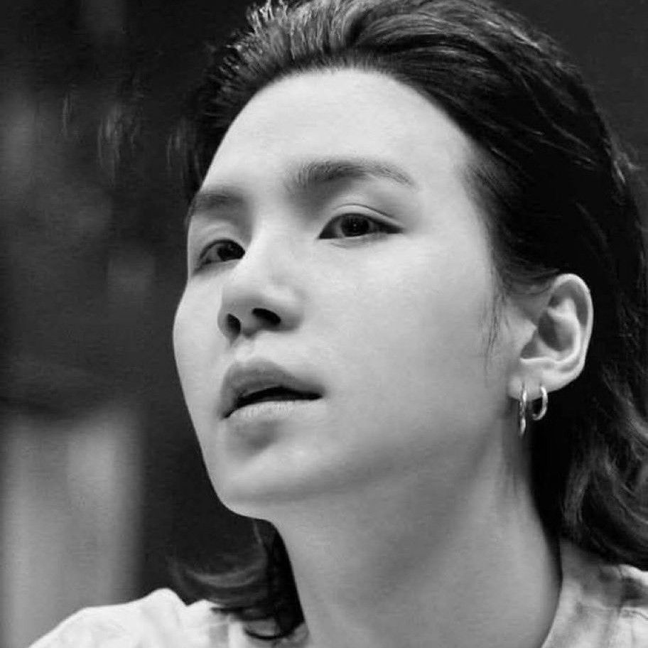 SUGA (防彈少年團)的最新活動照片