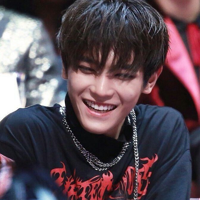 テヨン (NCT 127)の舞台裏ショット