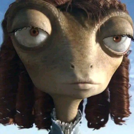 Behind-the-scenes cut of Hyein (NewJeans)