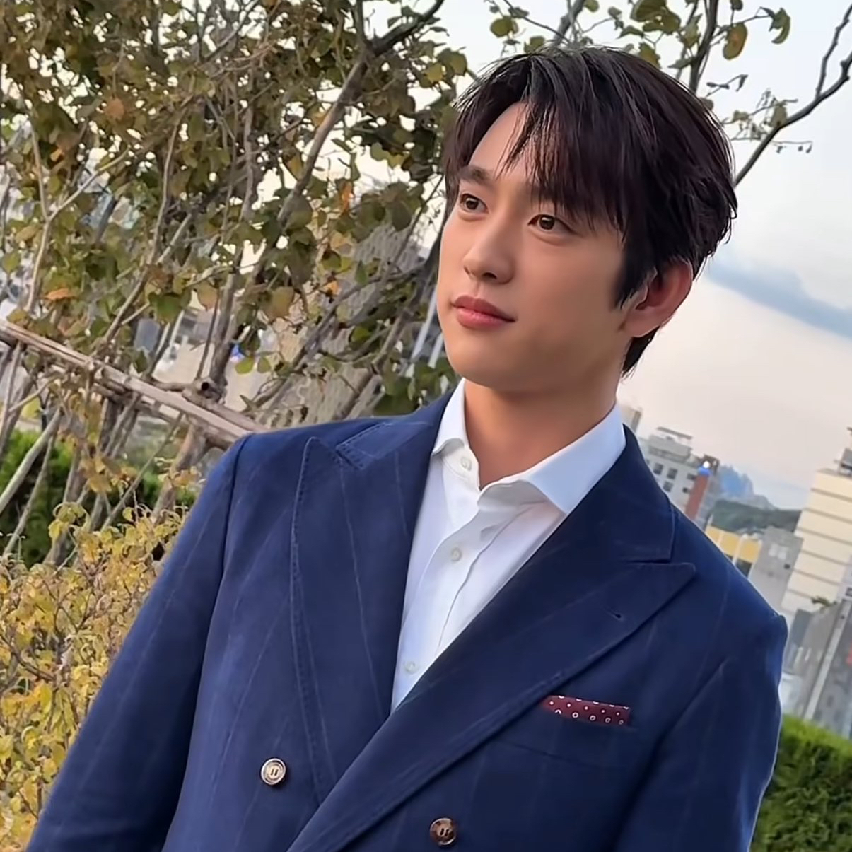 Foto aktivitas terbaru Jinyoung (GOT7)