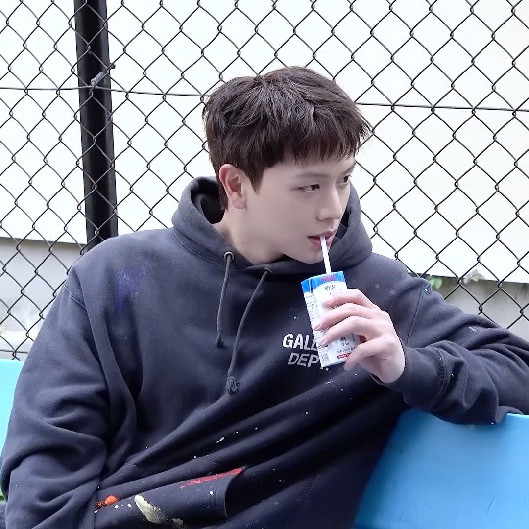 Recent activity shot of Yook Sungjae (BTOB)