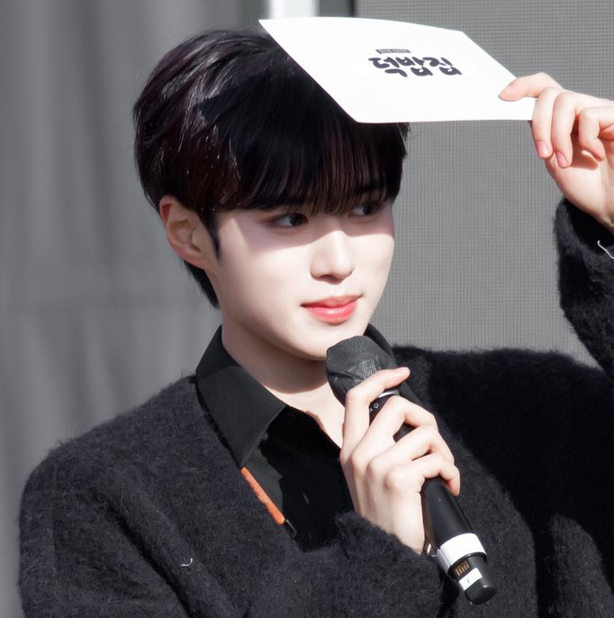 Latest photo of Kim Junseo (ALPHA DRIVE ONE)