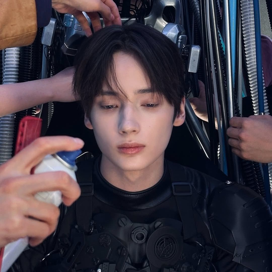 Behind-the-scenes cut of HueningKai (TOMORROW X TOGETHER)