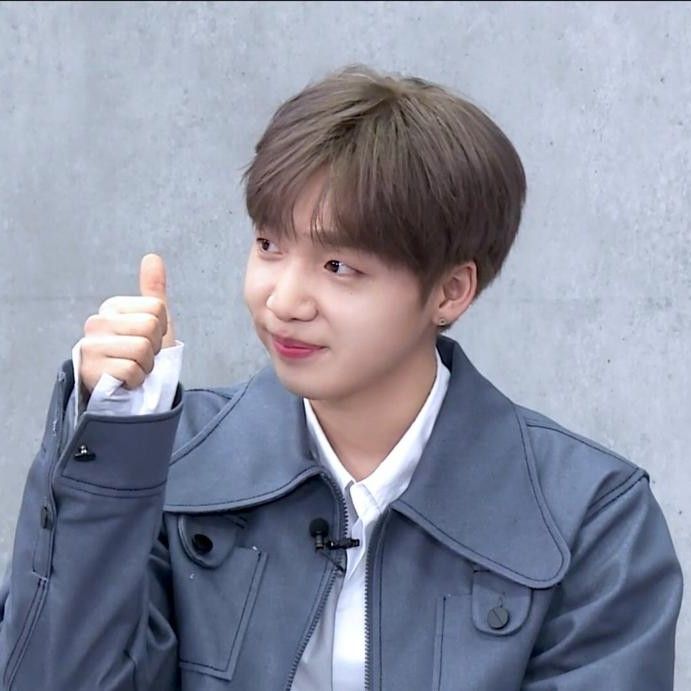 A moment captured by Jeong Sewoon's fan
