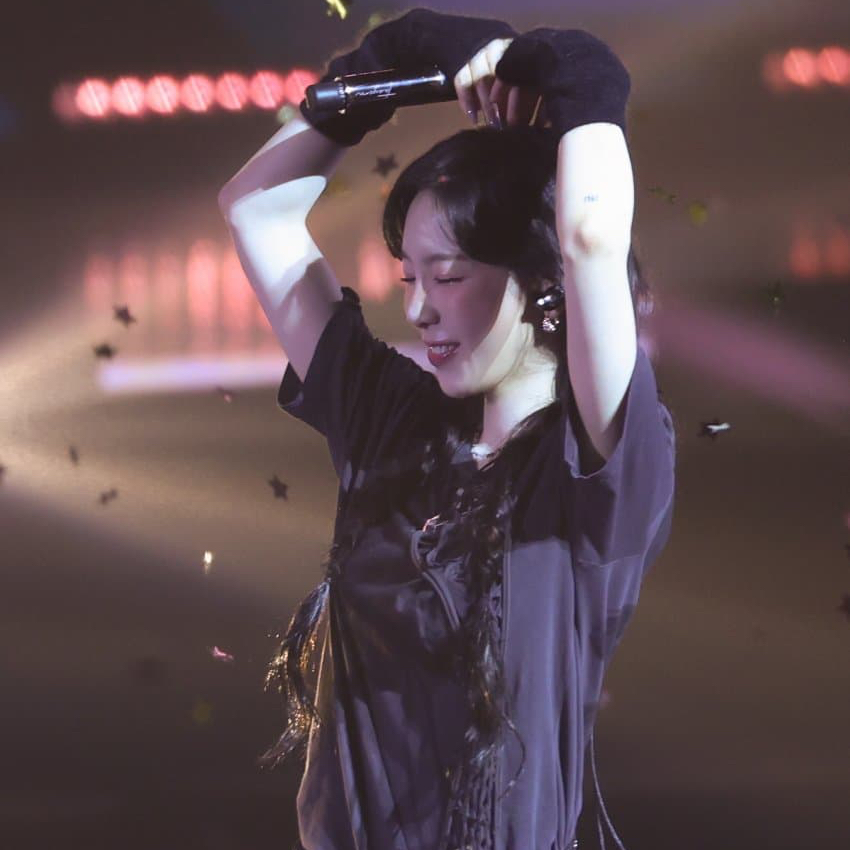 Behind-the-scenes cut of Taeyeon (Girls' Generation)
