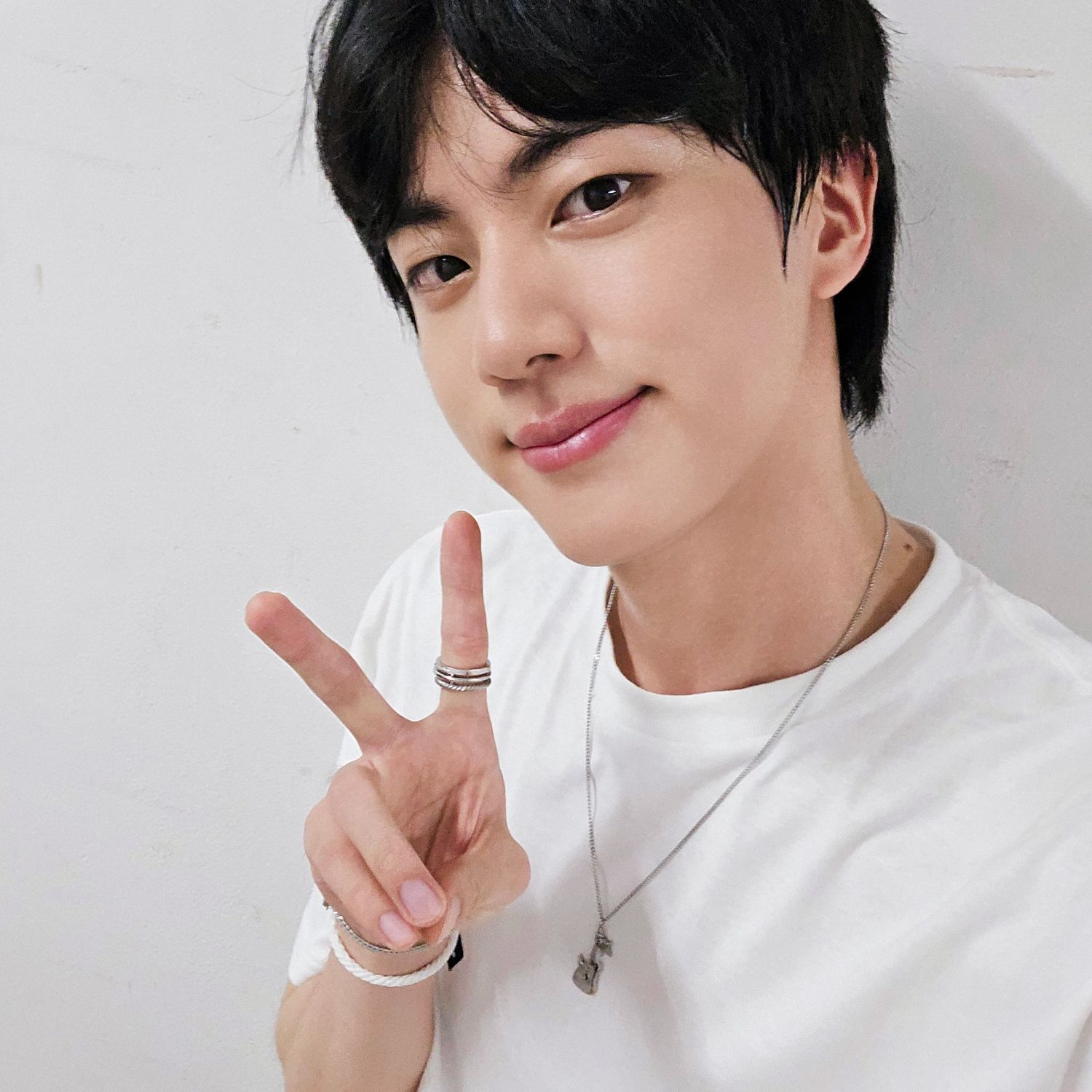 진 (방탄소년단) 최근 활동샷