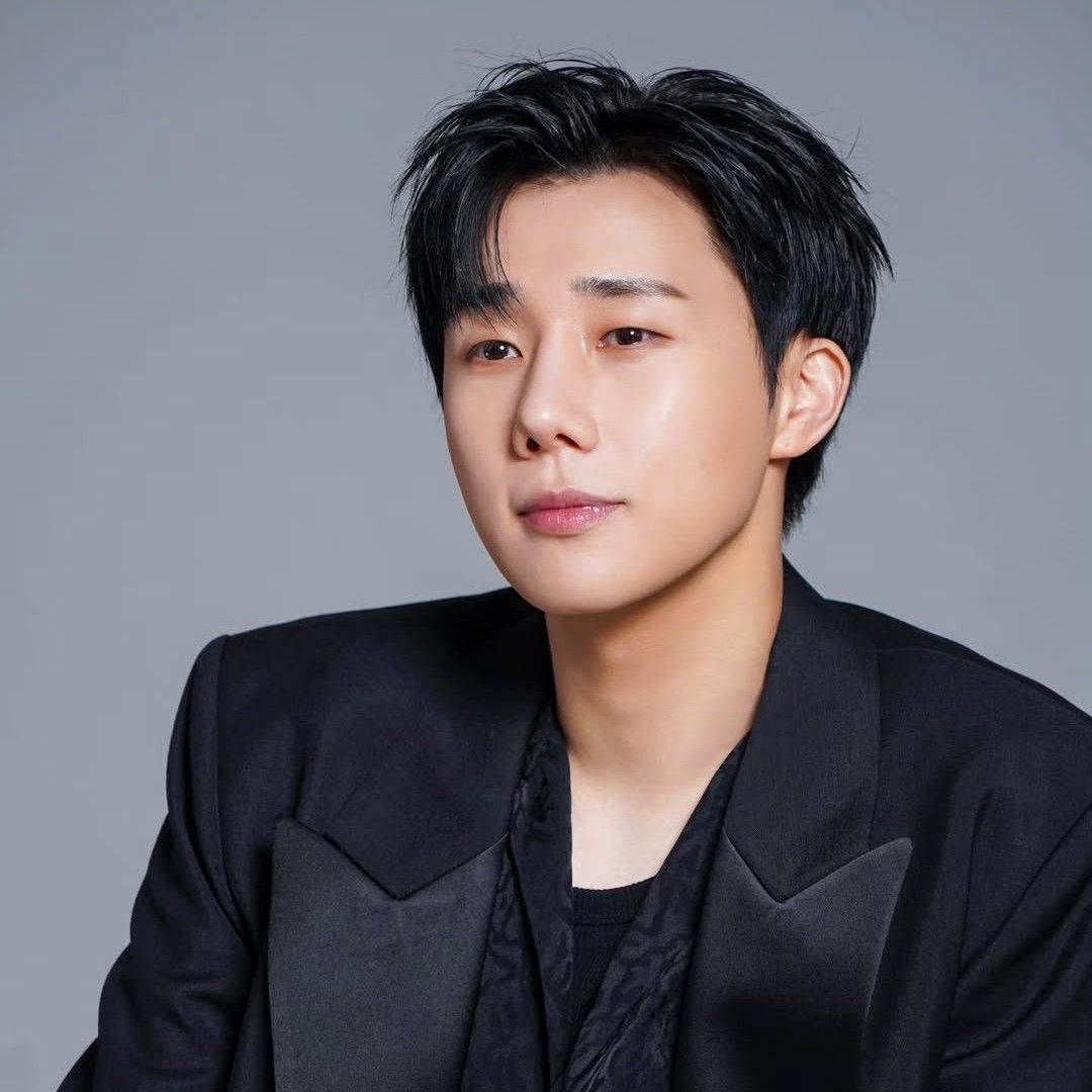 Behind-the-scenes cut of Sungkyu (INFINITE)