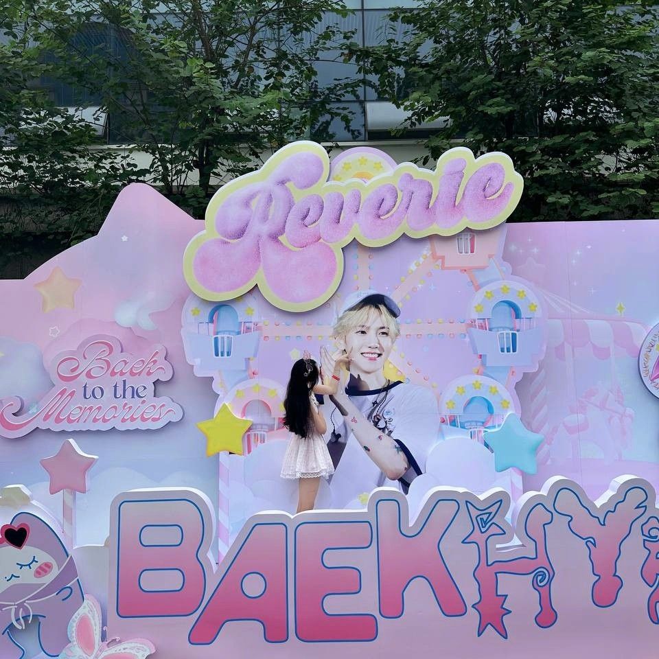 Behind-the-scenes cut of Baekhyun (EXO)