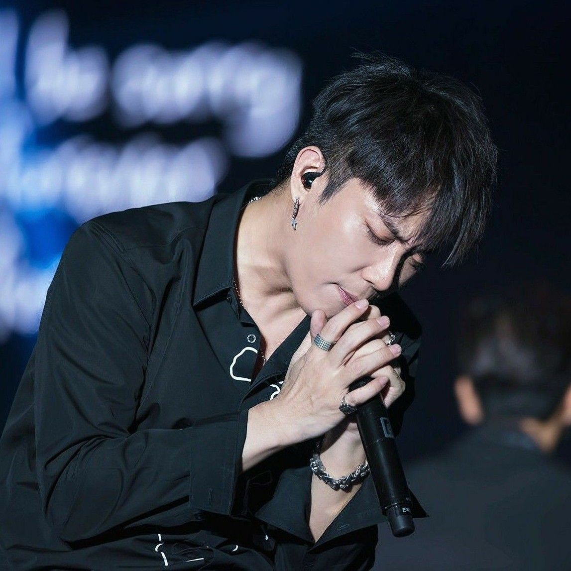 A moment captured by Eun Jiwon (SECHSKIES)'s fan