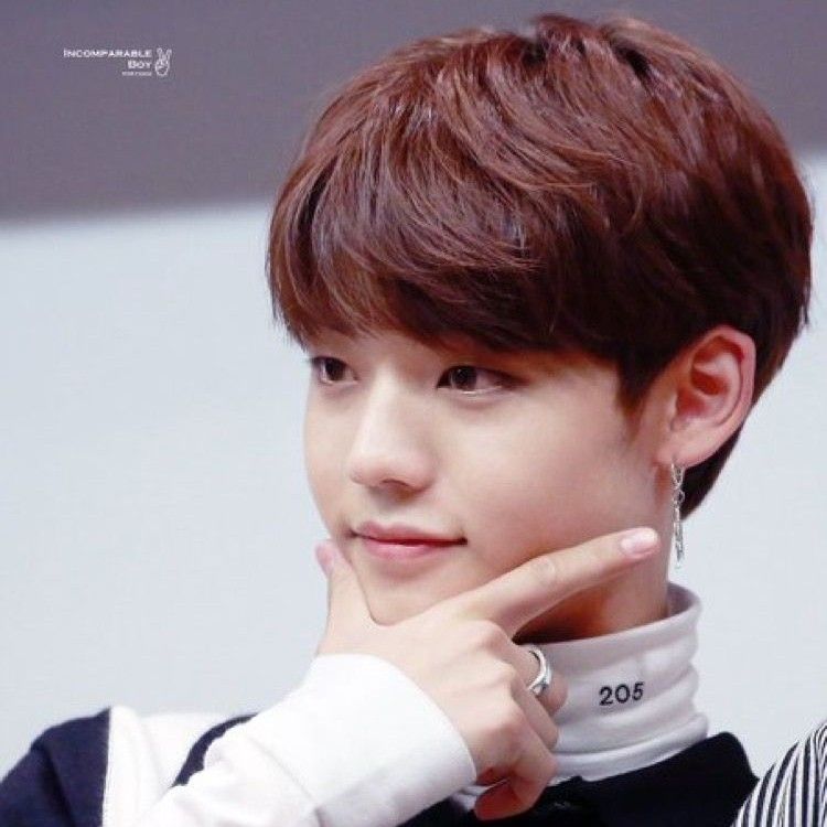 A moment captured by Chan (A.C.E)'s fan