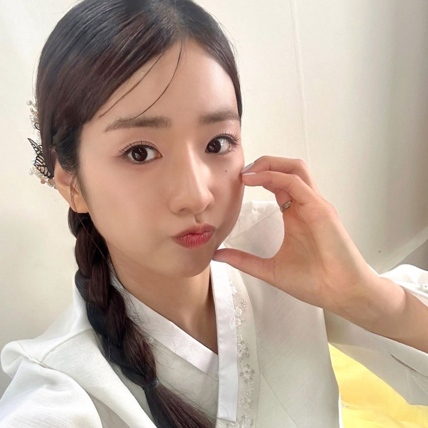 Latest photo of Yoon Bomi (Apink)