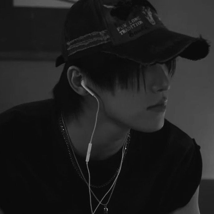 Behind-the-scenes cut of Dino (SEVENTEEN)