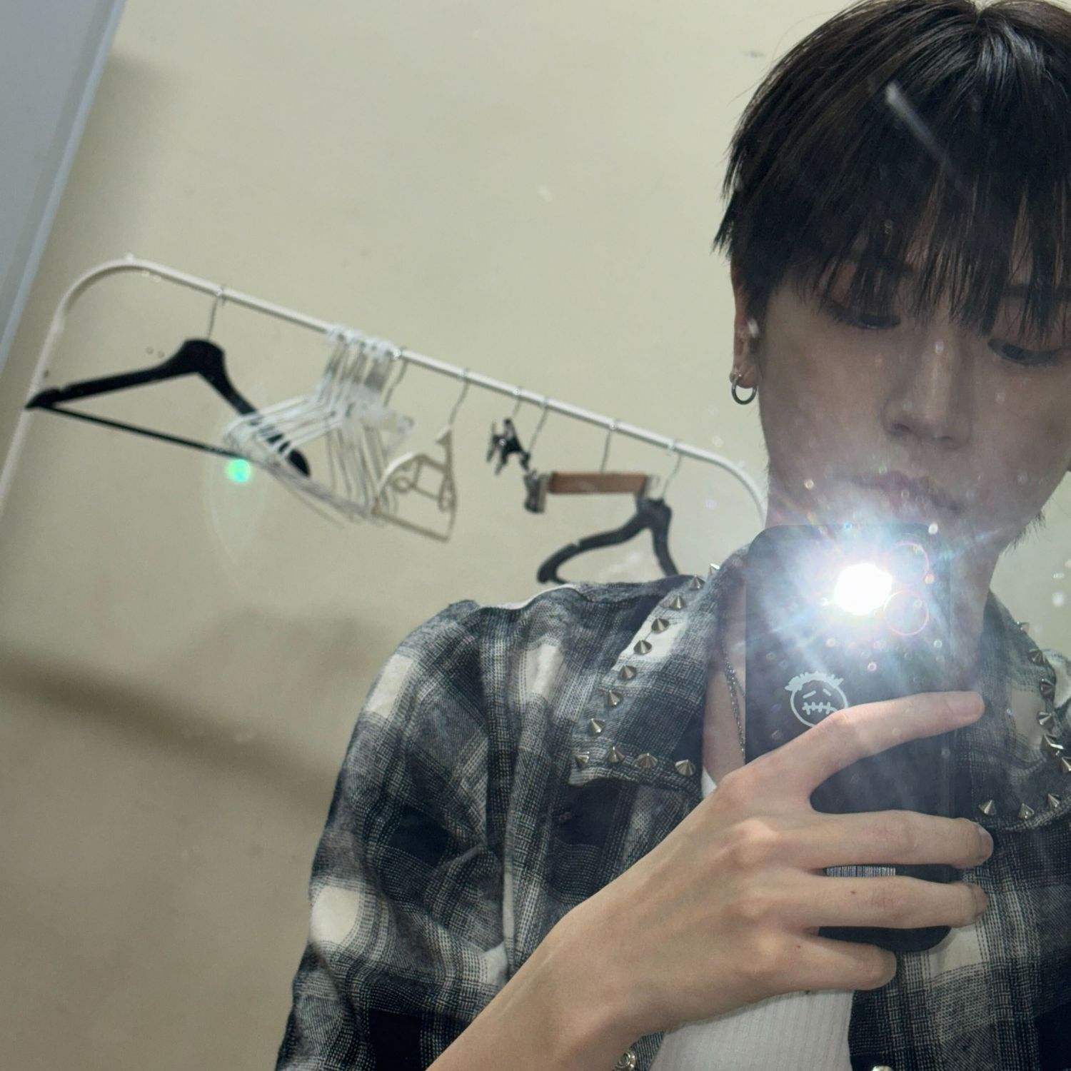 Behind-the-scenes cut of Riwoo (BOYNEXTDOOR)