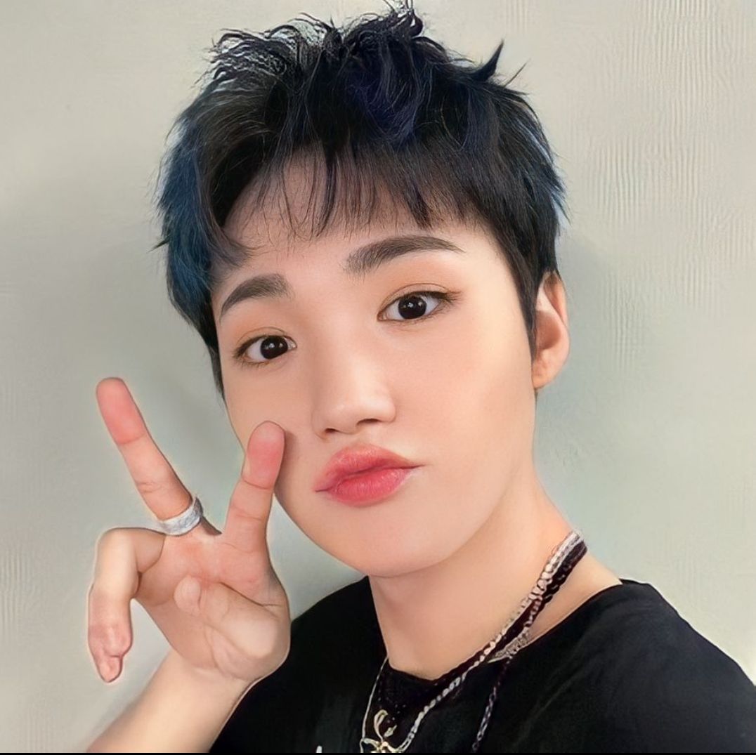 Recent activity shot of Doyoung (TREASURE)