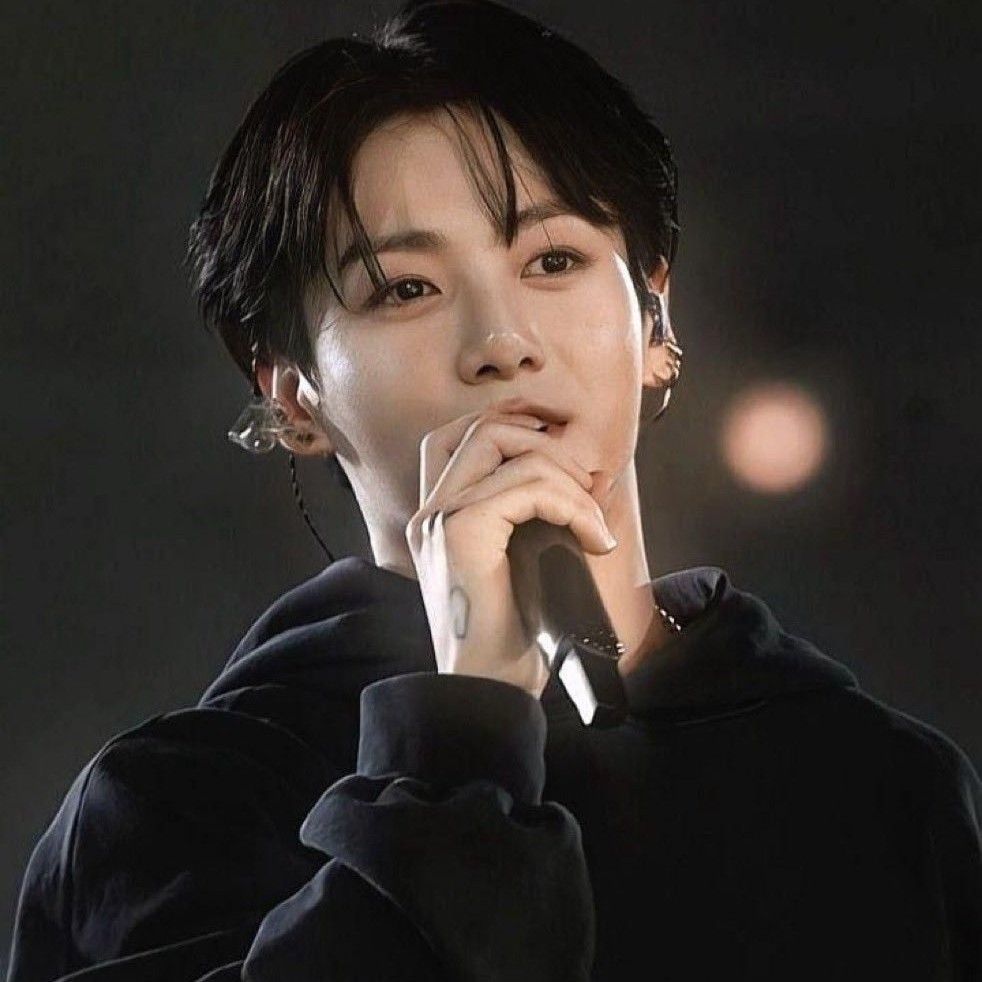 A moment captured by Jungkook (BTS)'s fan