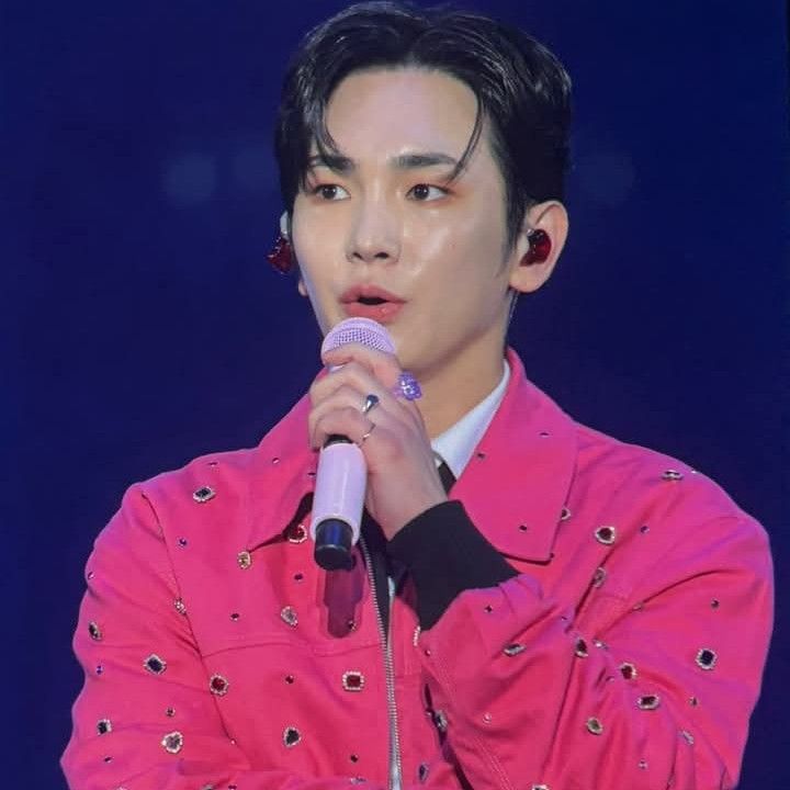 Behind-the-scenes cut of Key (SHINee)