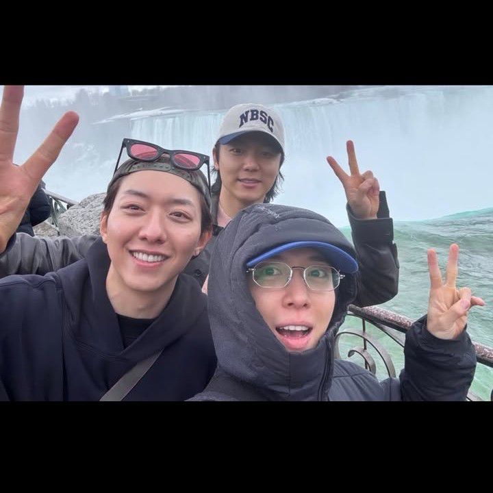 A moment captured by CNBLUE's fan