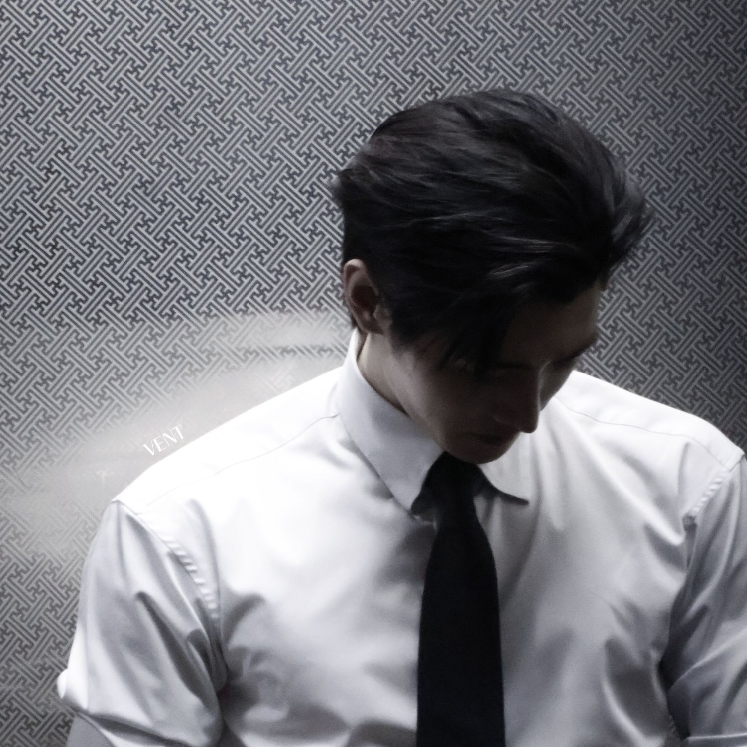 Behind-the-scenes cut of Sunghoon (ENHYPEN)