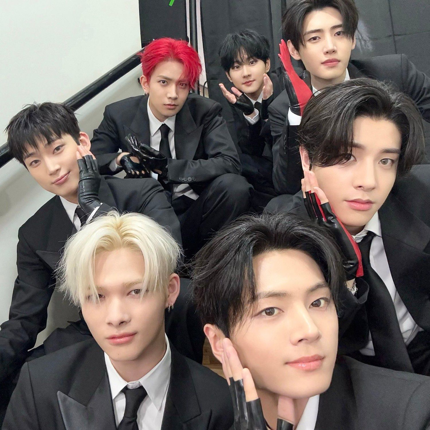 Foto aktivitas terbaru ENHYPEN