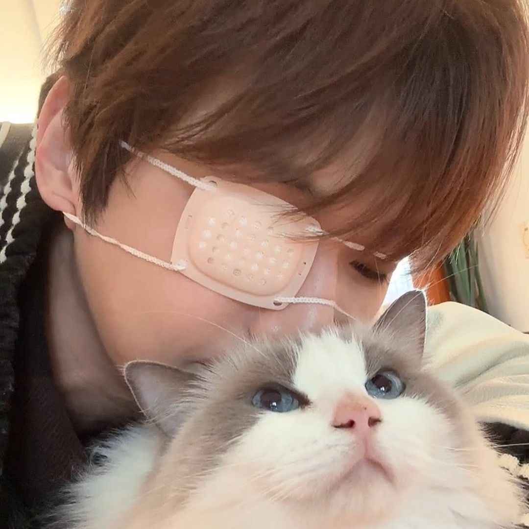 Behind-the-scenes cut of Kang Daniel