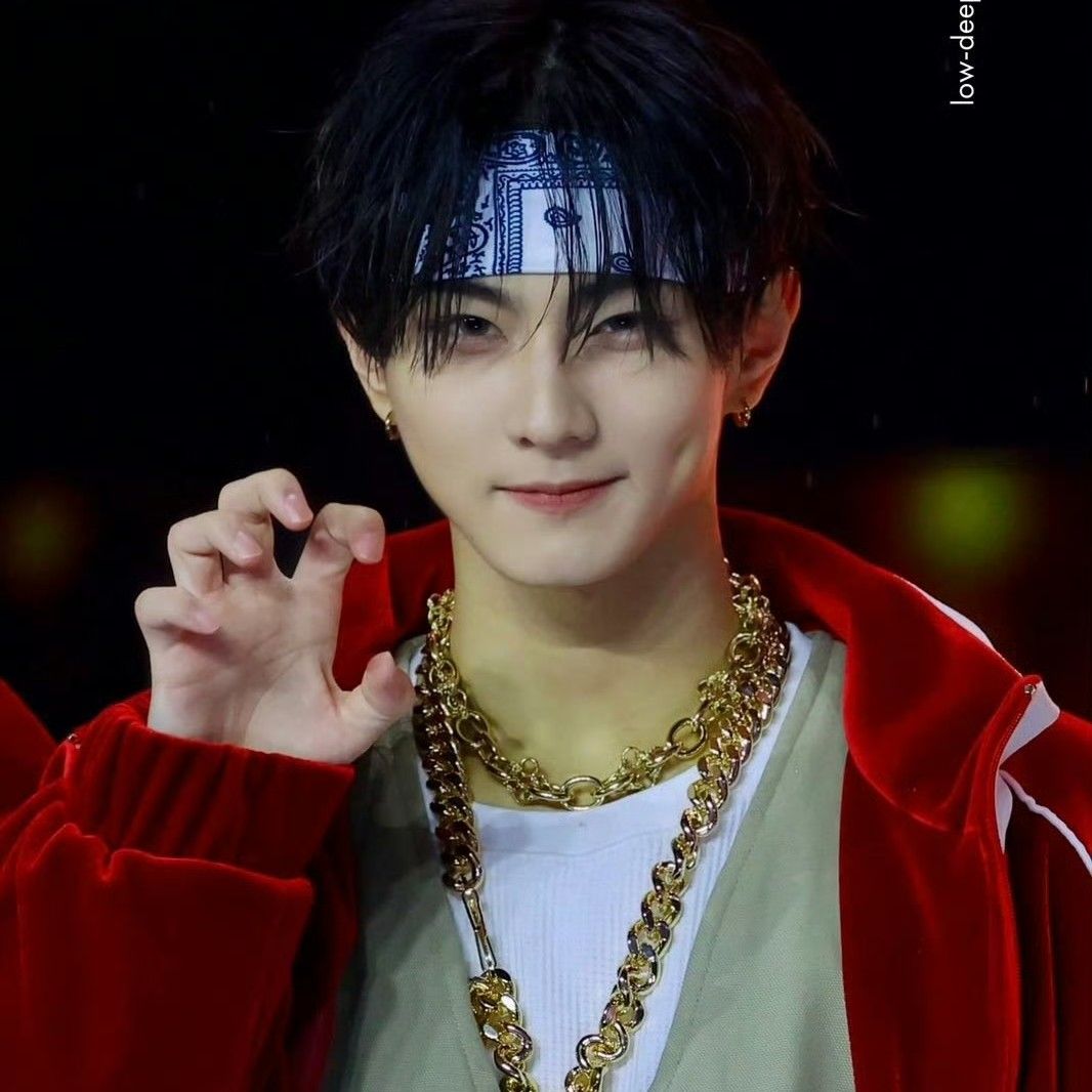 Latest photo of Jungwon (ENHYPEN)