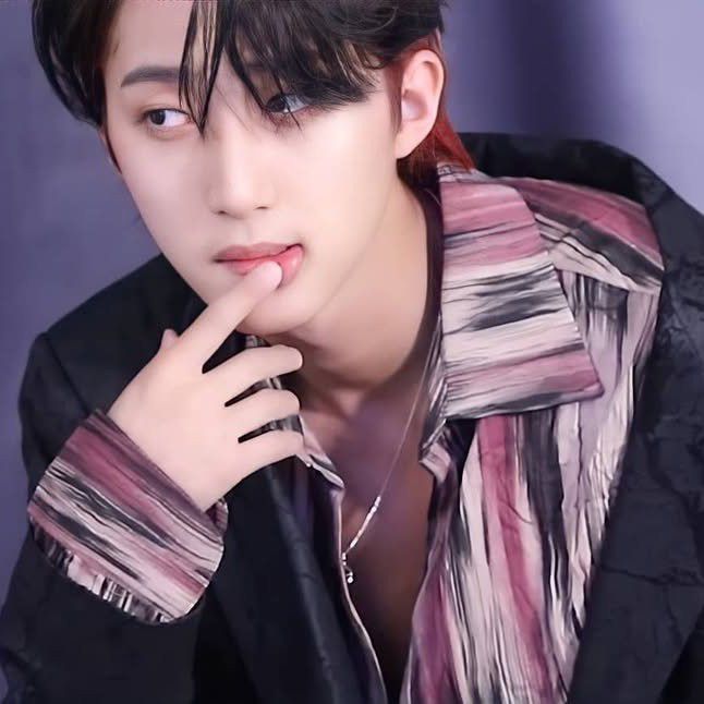 Behind-the-scenes cut of Hui (PENTAGON)