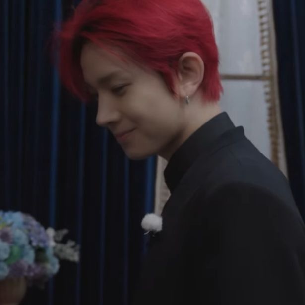 Foto aktivitas terbaru Heeseung (ENHYPEN)