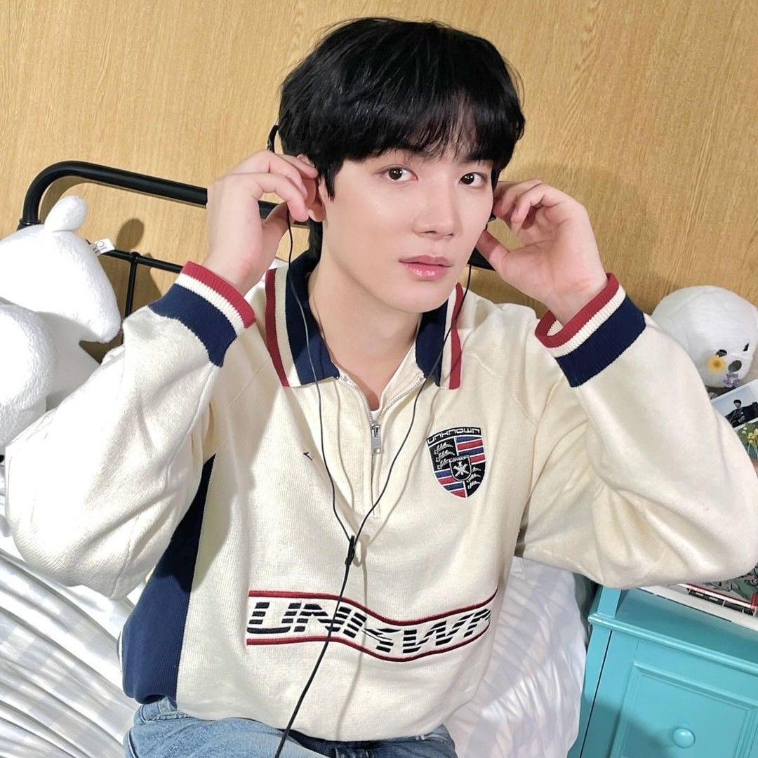 Recent activity shot of Kim Jonghyeon