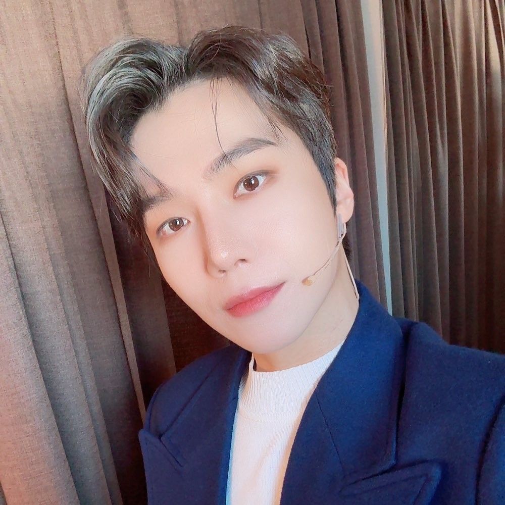 Recent activity shot of Jinho (PENTAGON)