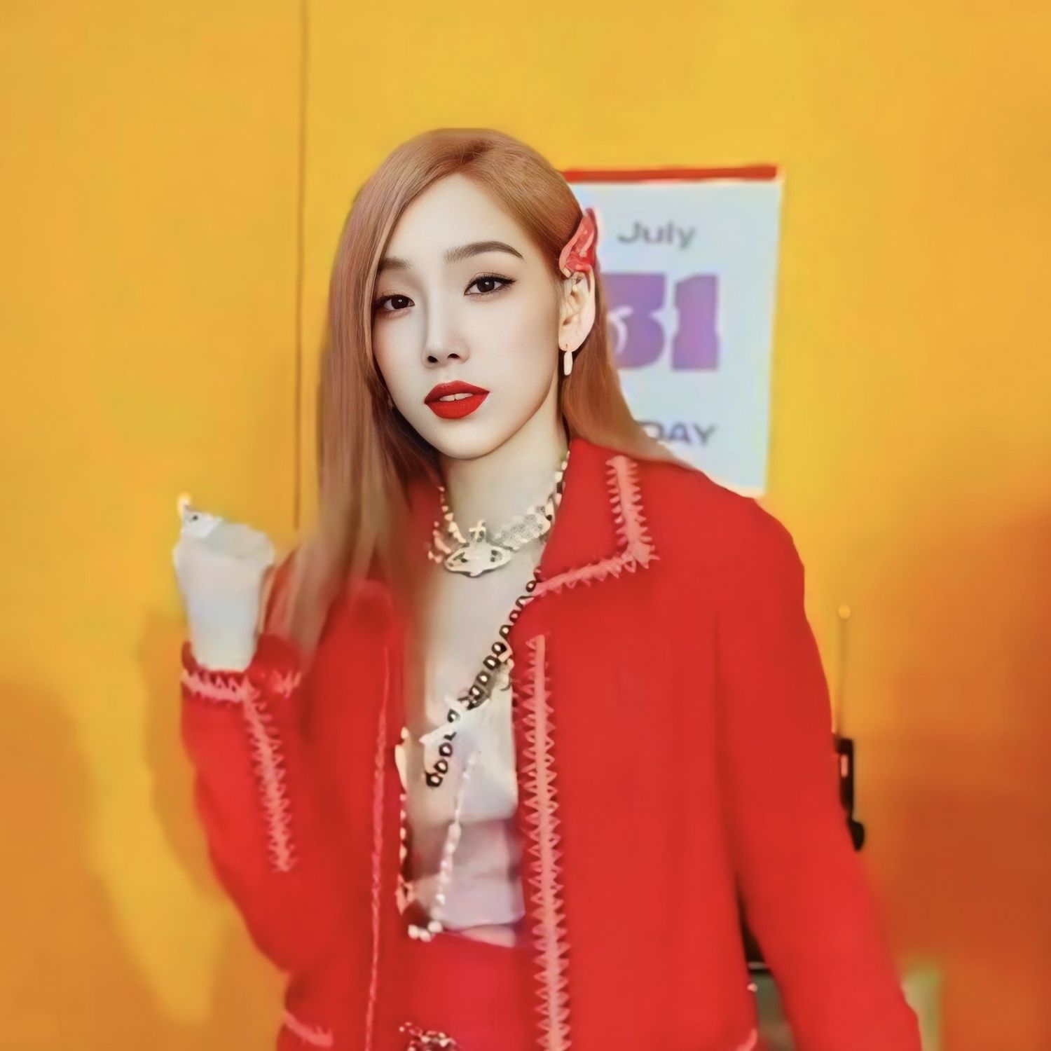Behind-the-scenes cut of Taeyeon (Girls' Generation)