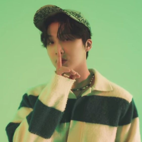 Recent activity shot of Jinho (PENTAGON)