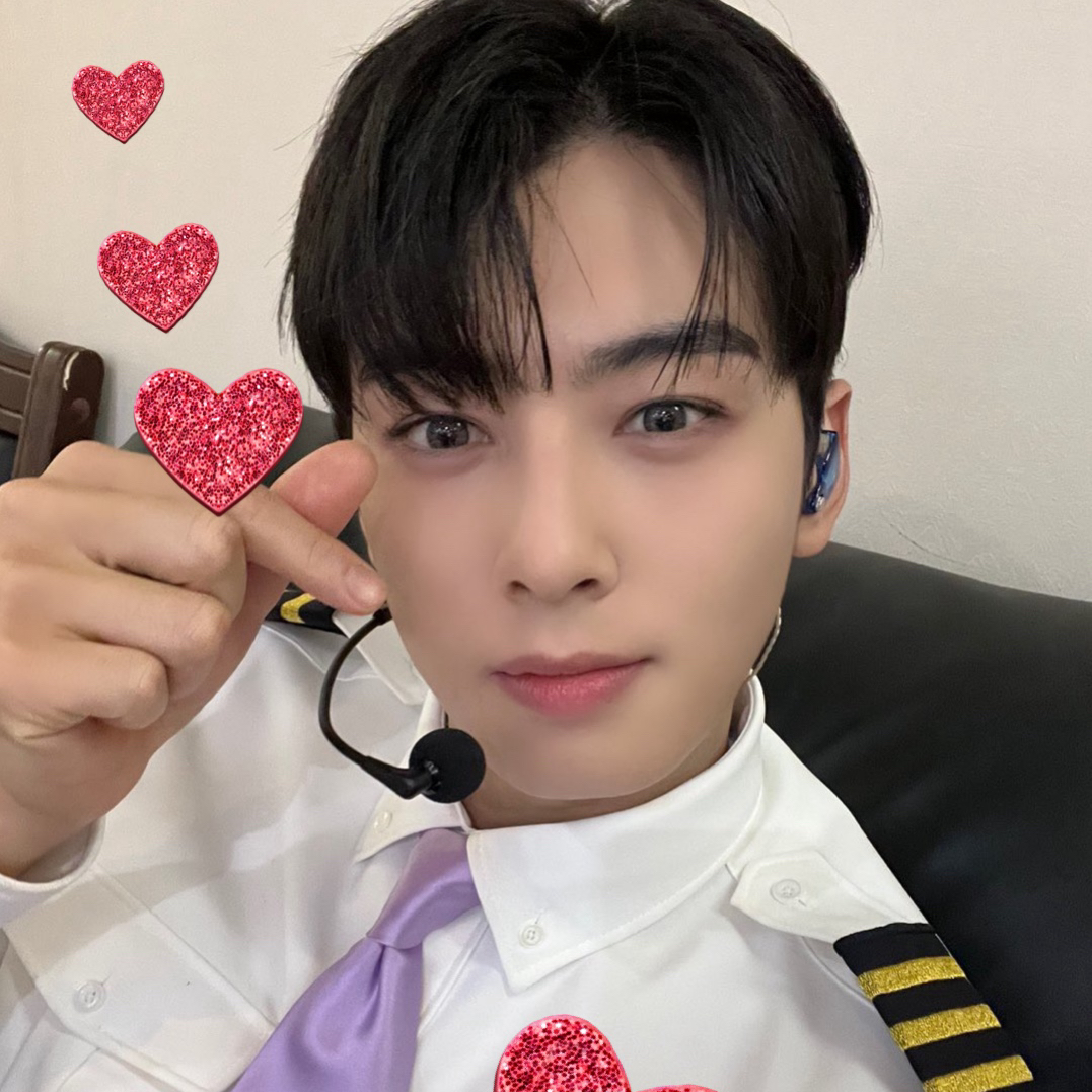 A moment captured by Eunwoo (ASTRO)'s fan