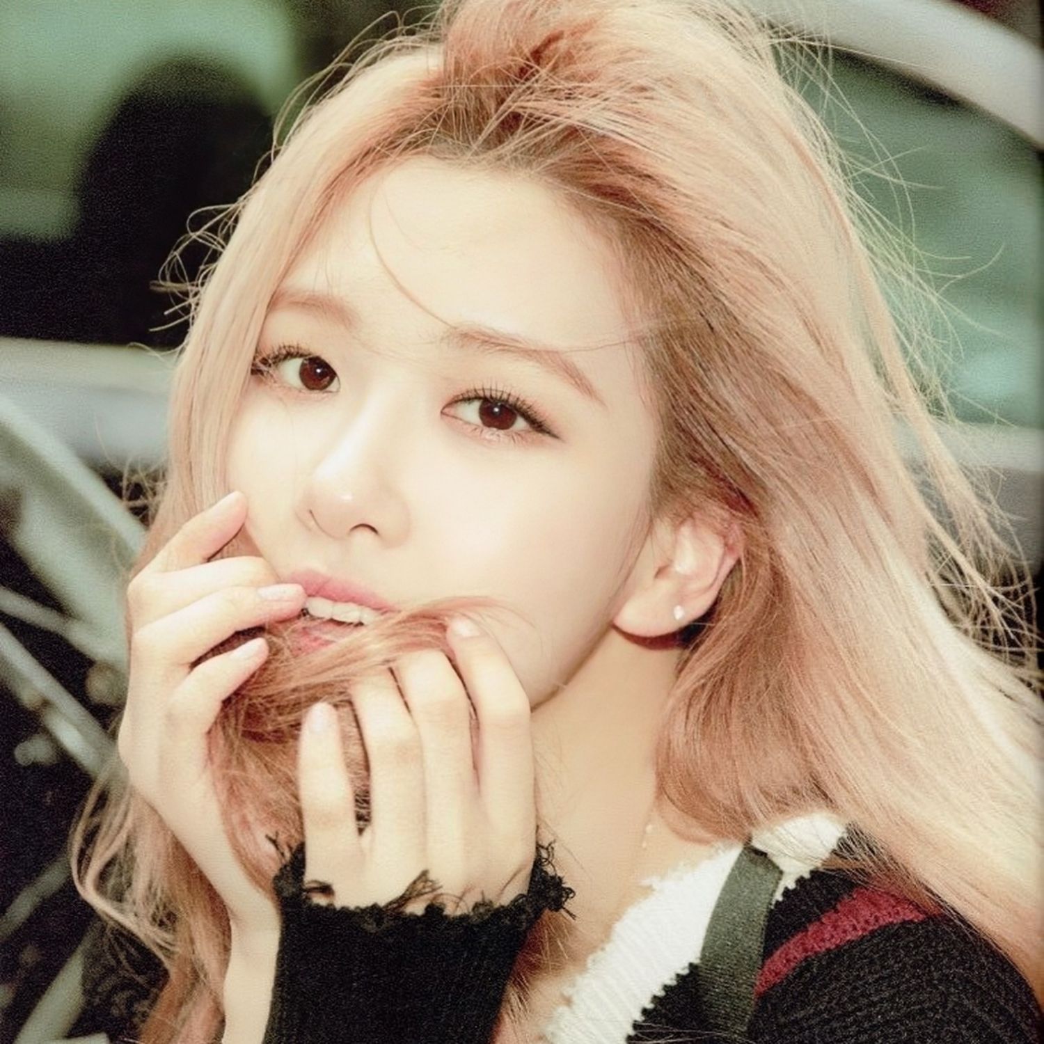 ROSÉ (BLACKPINK)的幕后花絮