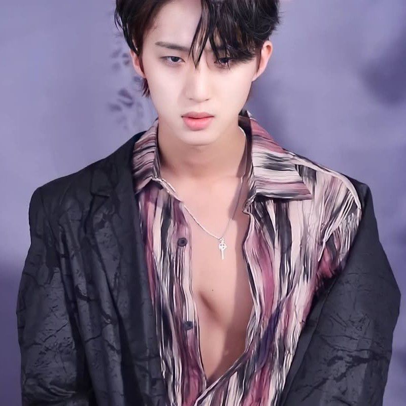 Latest photo of Hui (PENTAGON)