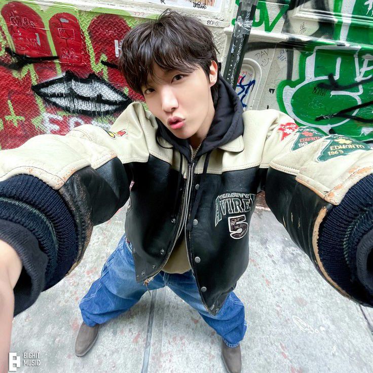 J-hope (防彈少年團)的最新照片