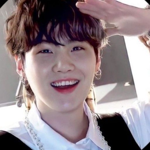 SUGA (防弹少年团)粉丝拍下的瞬间