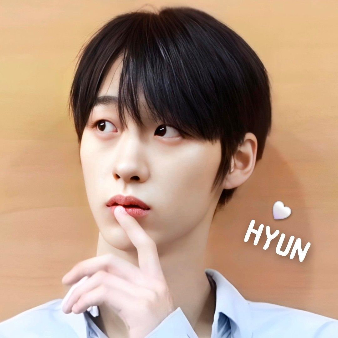 Latest photo of Hyun