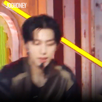 周憲 (MONSTA X)的最新活動照片