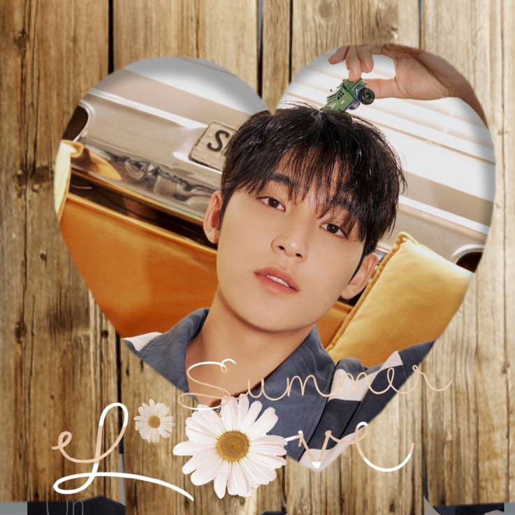 Latest photo of Mingyu (SEVENTEEN)