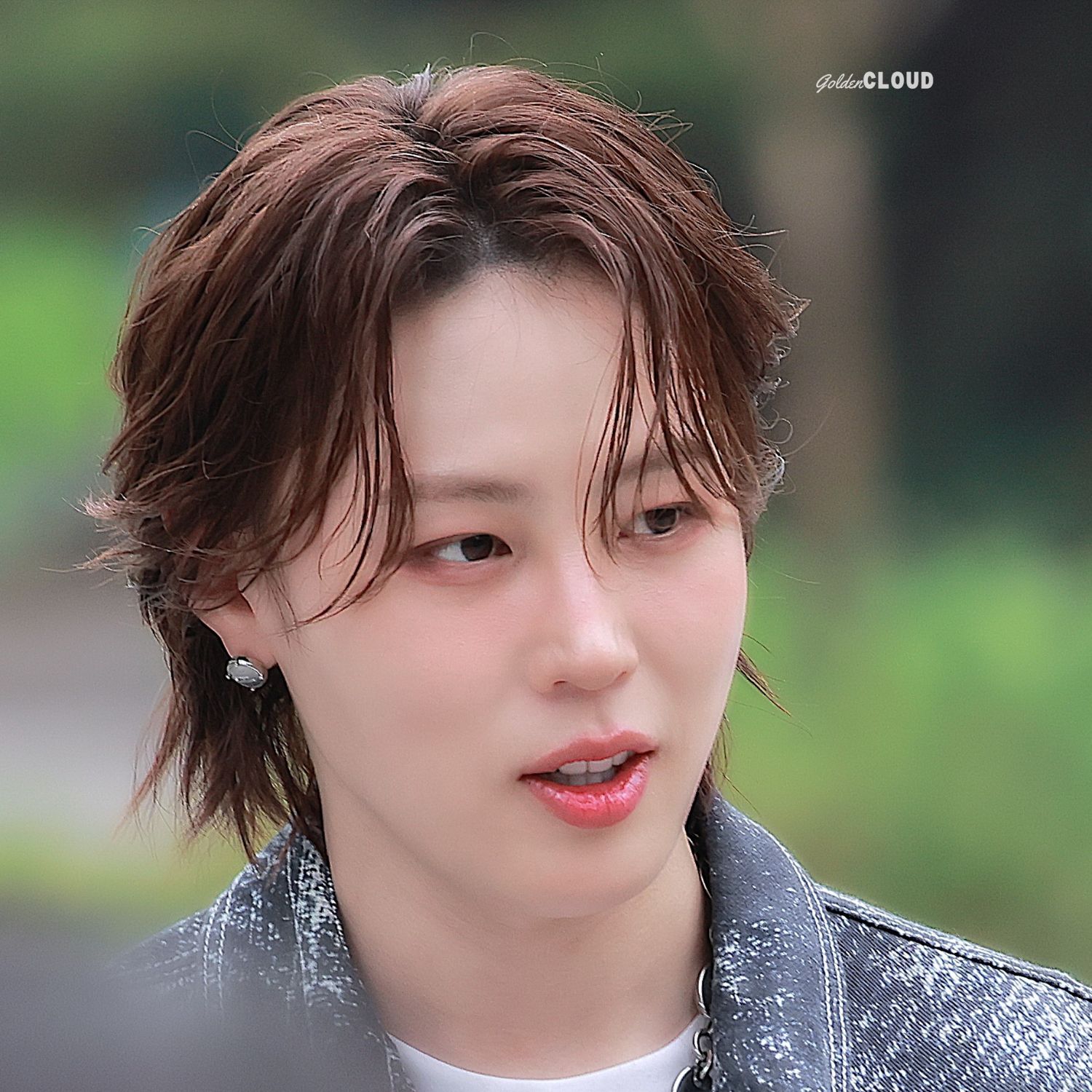 Behind-the-scenes cut of Ha Sungwoon