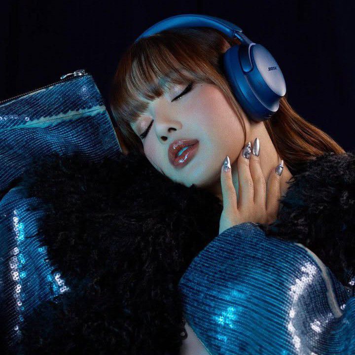 Latest photo of Lisa (BLACKPINK)