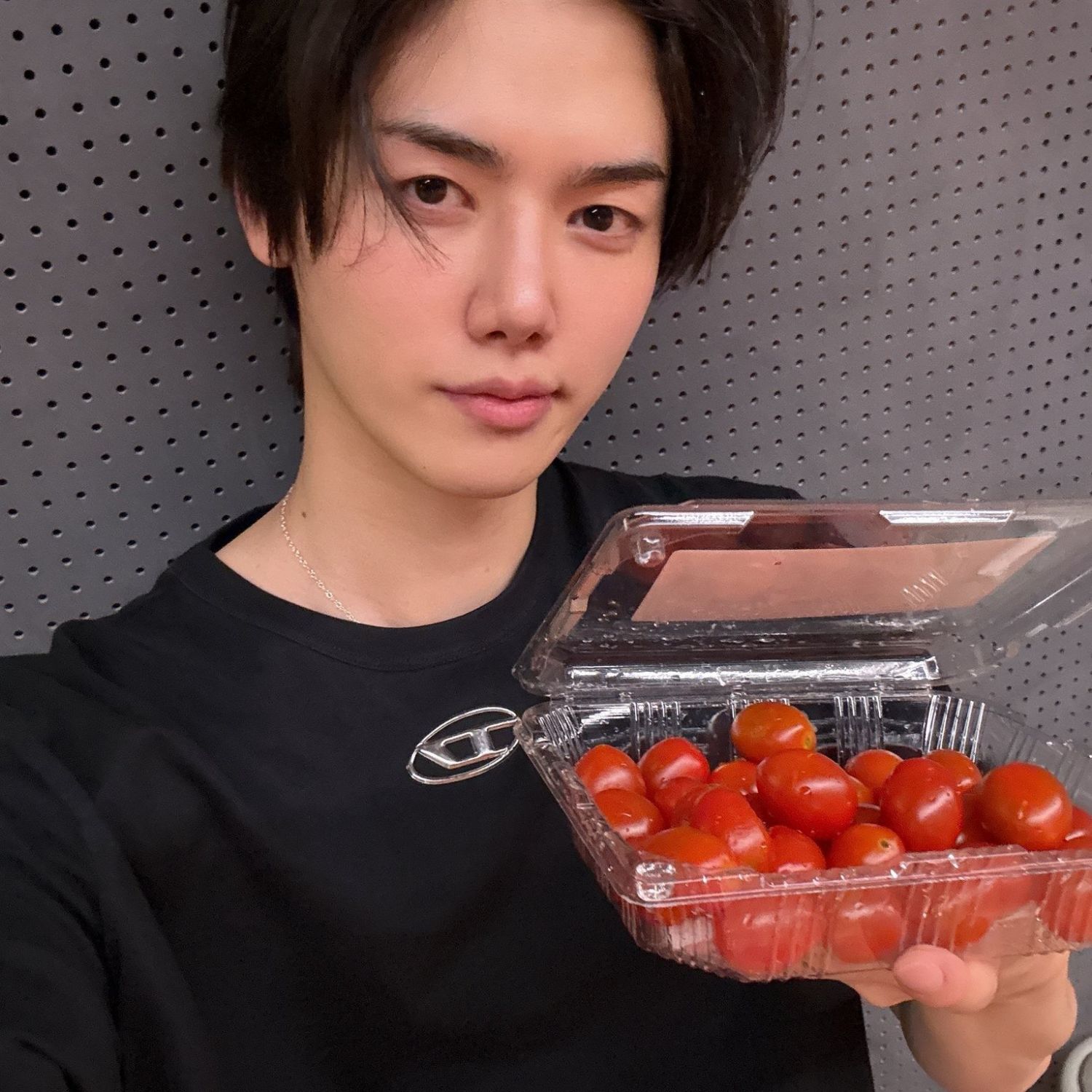 Behind-the-scenes cut of Minhee (CRAVITY)