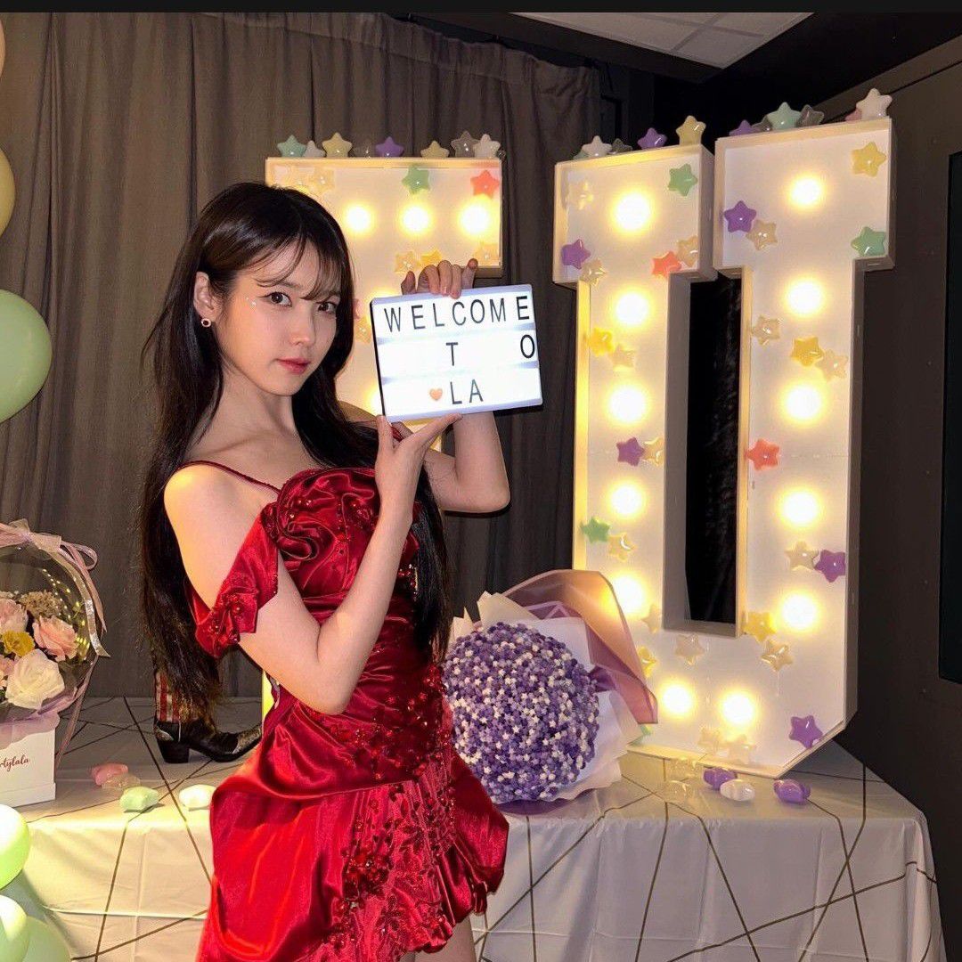 Behind-the-scenes cut of IU