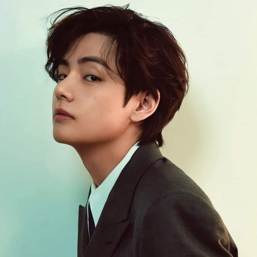 Recent activity shot of V (BTS)