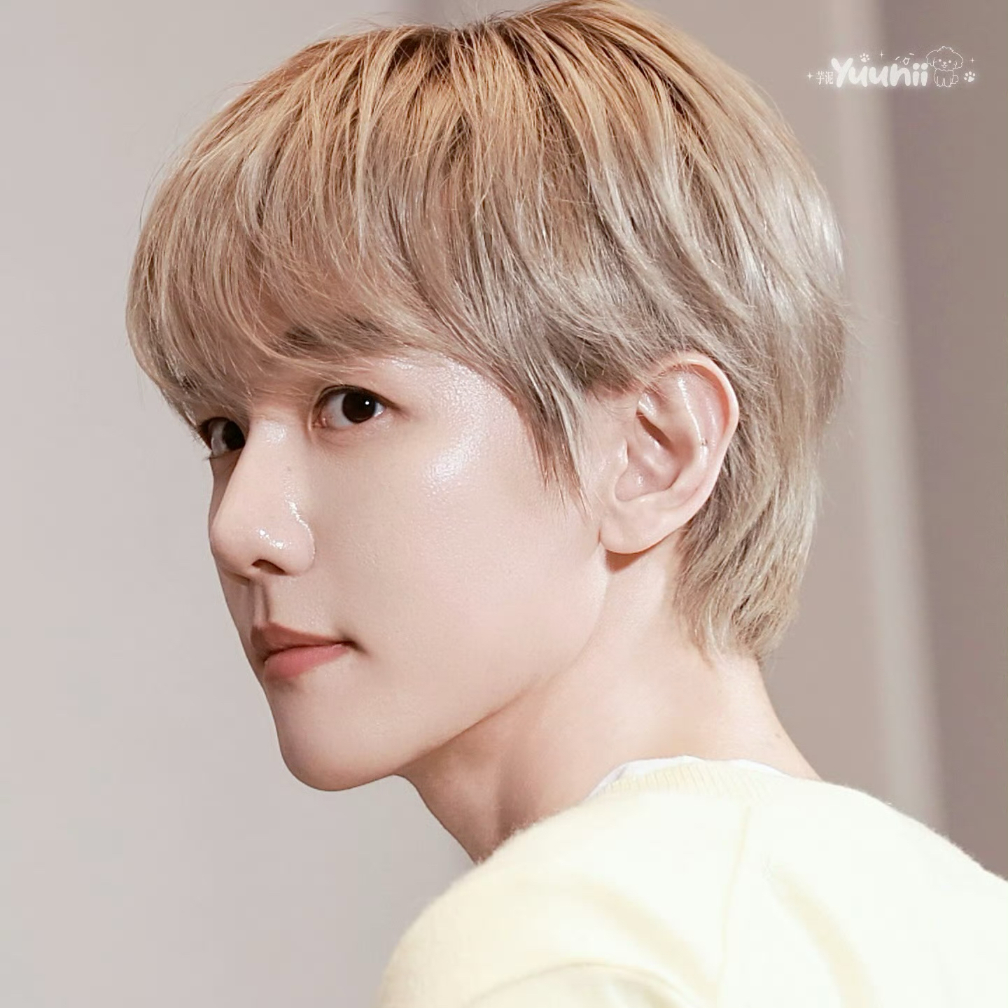 백현 (EXO)의 최신 사진